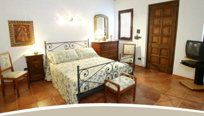 La Maragliana Aparthotel Castel Rocchero Exterior photo