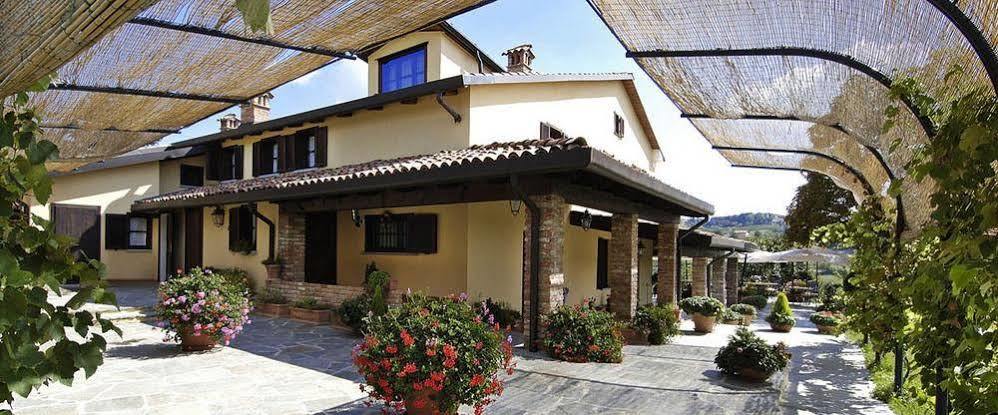La Maragliana Aparthotel Castel Rocchero Exterior photo