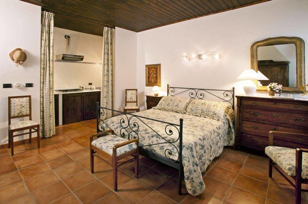 La Maragliana Aparthotel Castel Rocchero Exterior photo